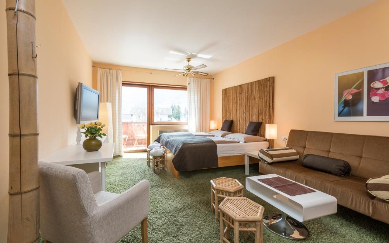 קולדראנו Hotel Bamboo Haupthaus מראה חיצוני תמונה