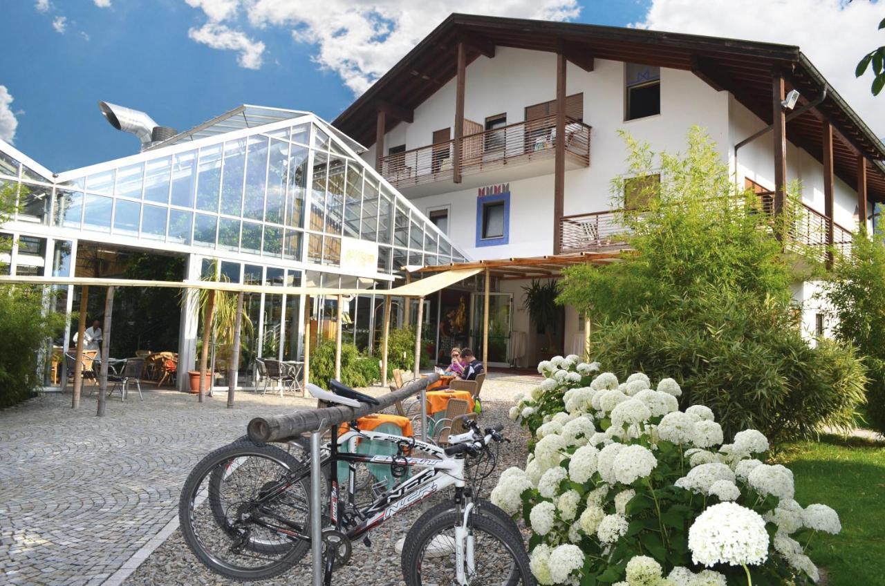 קולדראנו Hotel Bamboo Haupthaus מראה חיצוני תמונה