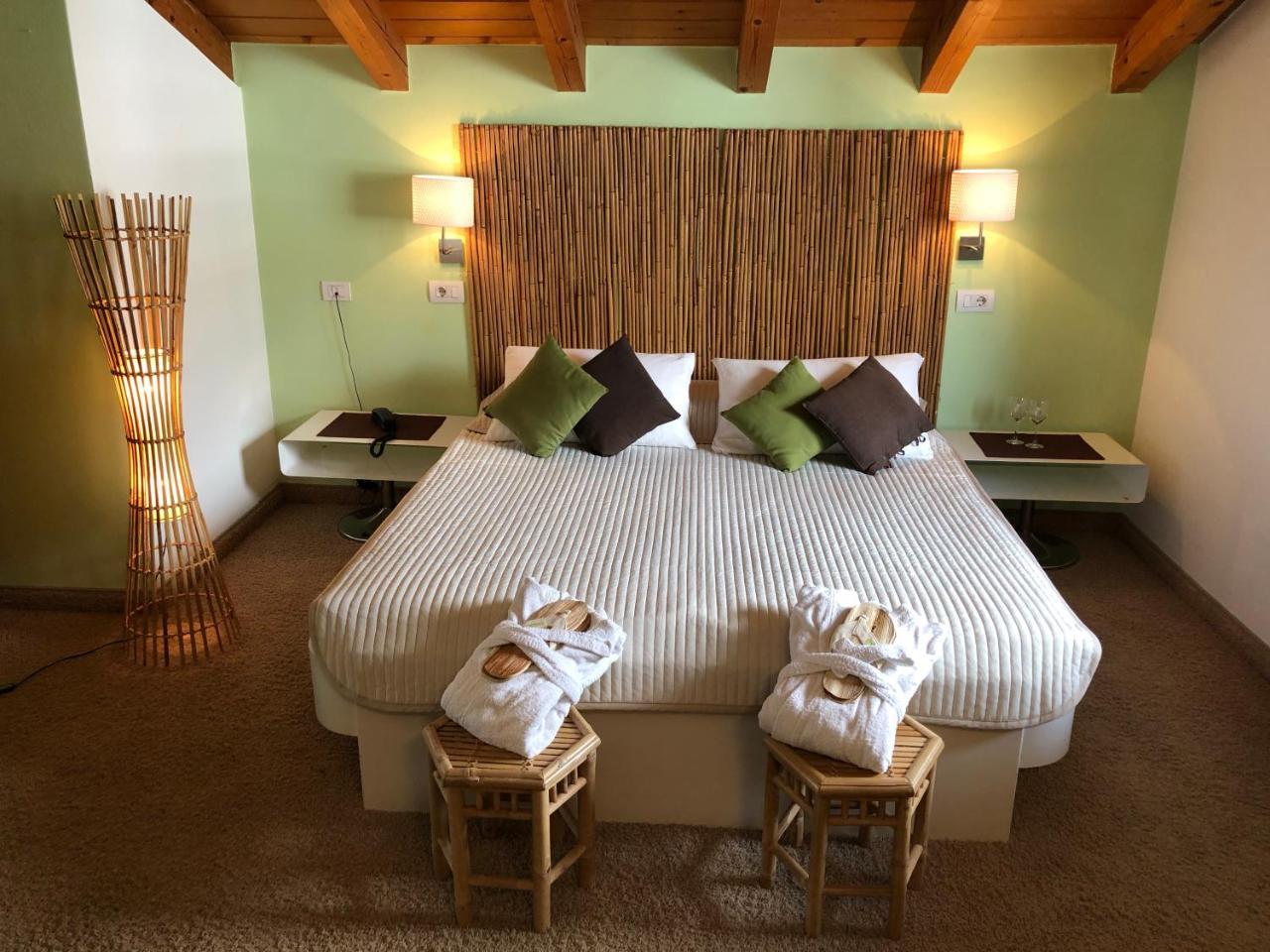 קולדראנו Hotel Bamboo Haupthaus מראה חיצוני תמונה